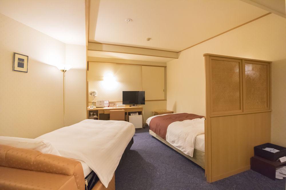Hotel Cuore Nagasaki Ekimae Exteriör bild