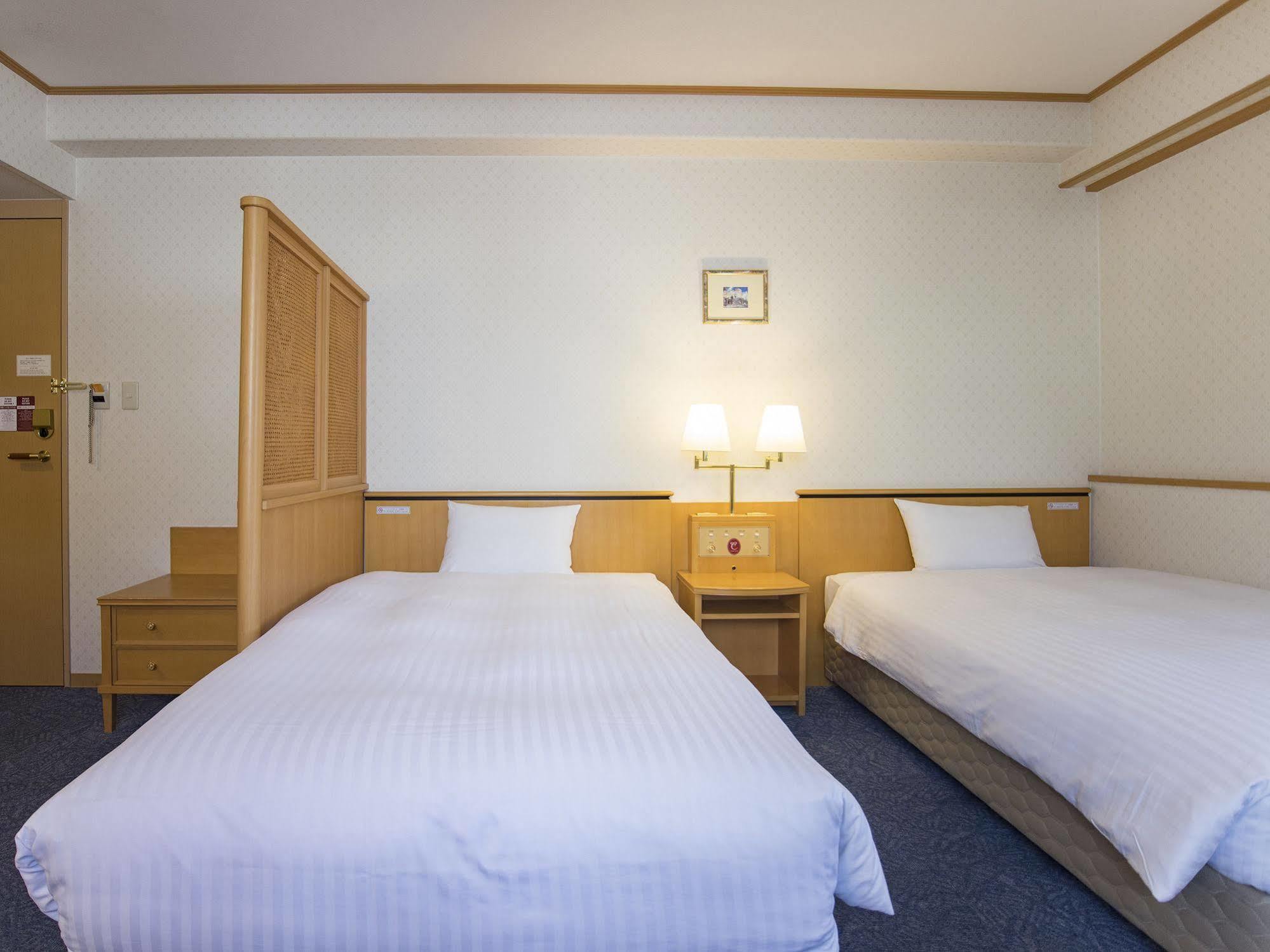 Hotel Cuore Nagasaki Ekimae Exteriör bild
